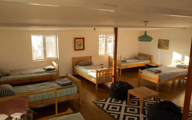 Udabno Hostel