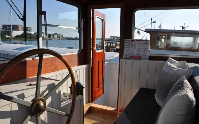 Private Lodge on Houseboat Amsterdam