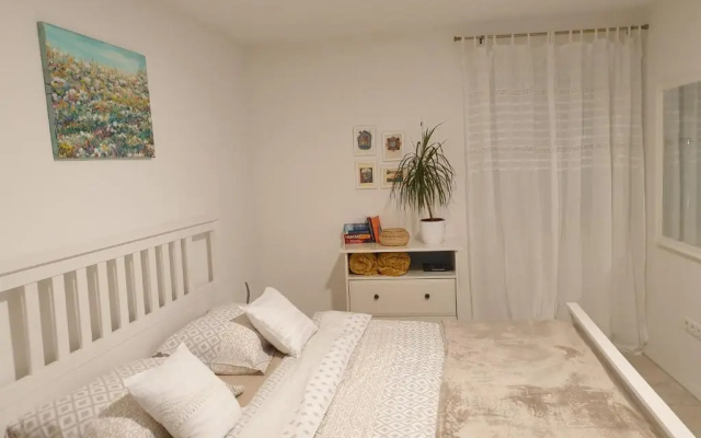 The 2Sisters Suite