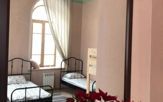 Dom Demidovykh Hostel
