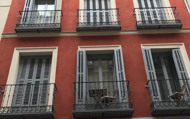 Апартаменты Stay at Home Madrid Apartments IV вид на фасад