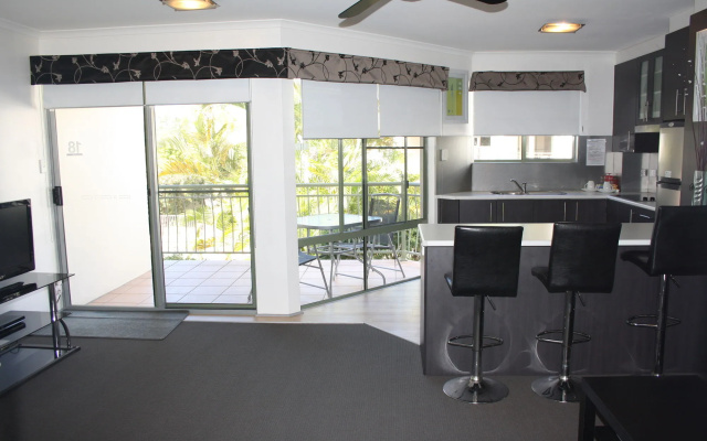 Noosa River Retreat