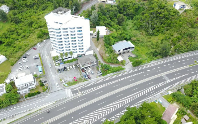 City 1500 SF 2BR condom 4F sea view