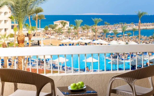 Beach albatros resort Azrak VIP Package