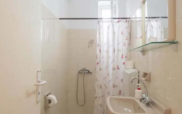 Erato Apartments
