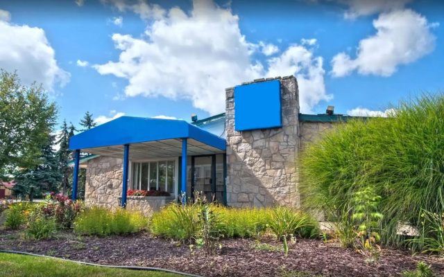 Travelodge by Wyndham Lansing