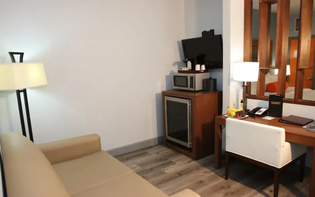 BLVD Hotel and Studios Universal-Hollywood, an Ascend Collection Hotel