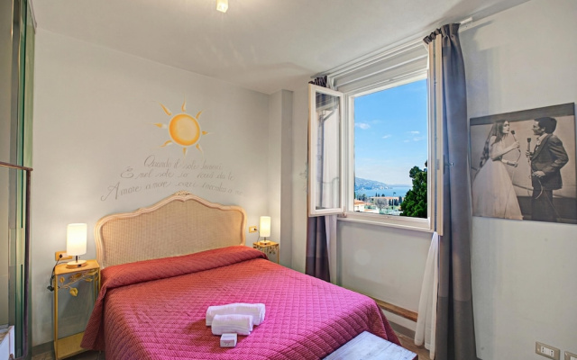 Sole Priscilla House- Terrace & parking