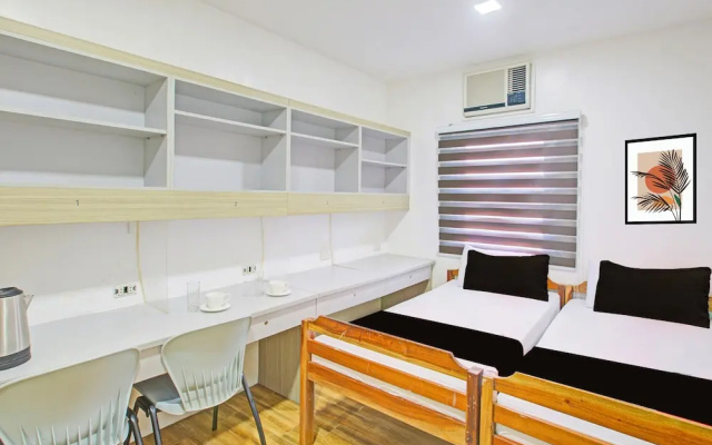 OYO 1144 1318 Residences