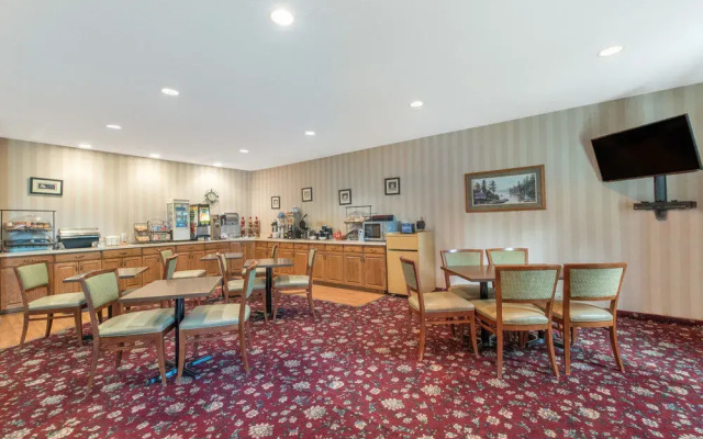 Ramada Limited Suites Bismarck