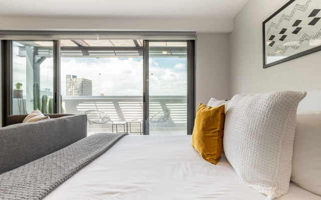 Casai Roma 1BR Chic PH