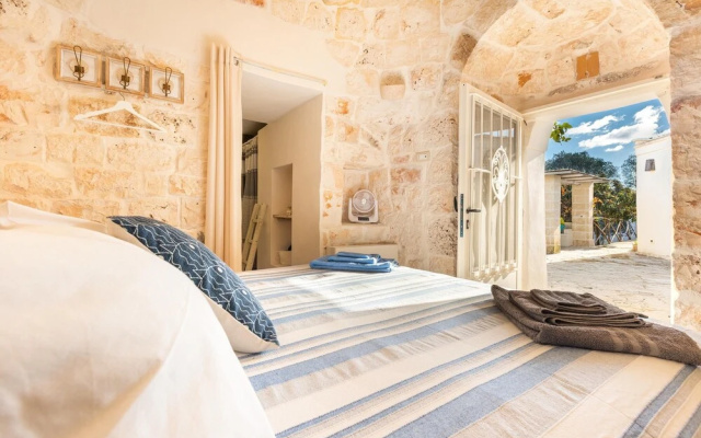 2526 Trullo Limone by Perle di Puglia