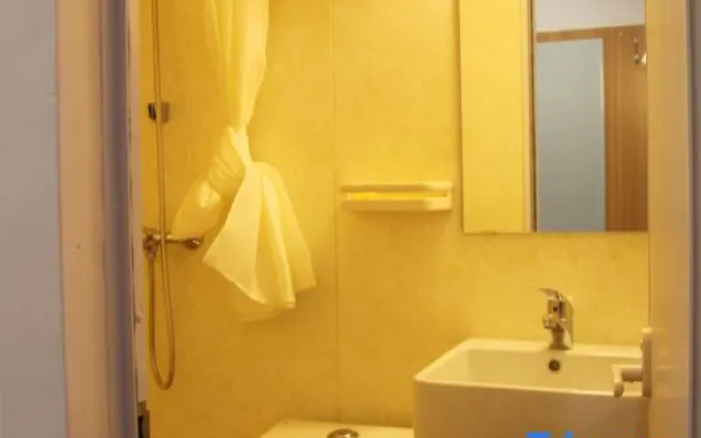Wenxian Tengyun Hotel