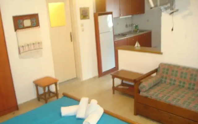 Kouvaras Apartments