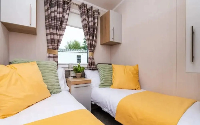 3 Bedroom Luxury Caravan