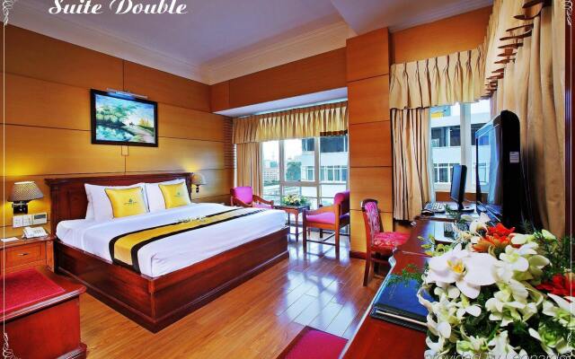 Sapphire Saigon Hotel вид на фасад