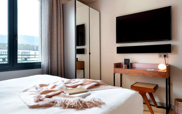 Hebe Hotel