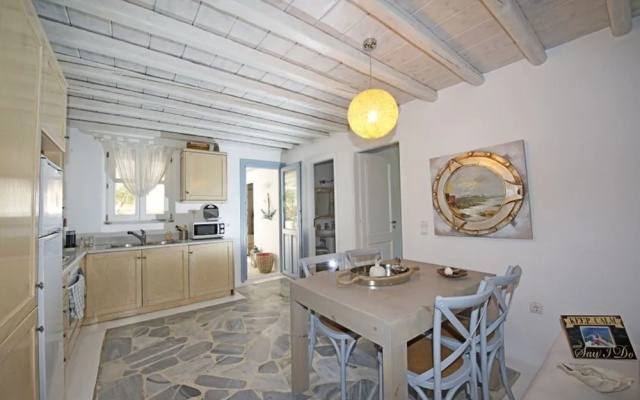 Ornos Suites