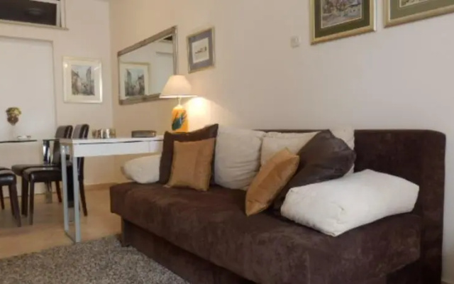 Plaza Apartments