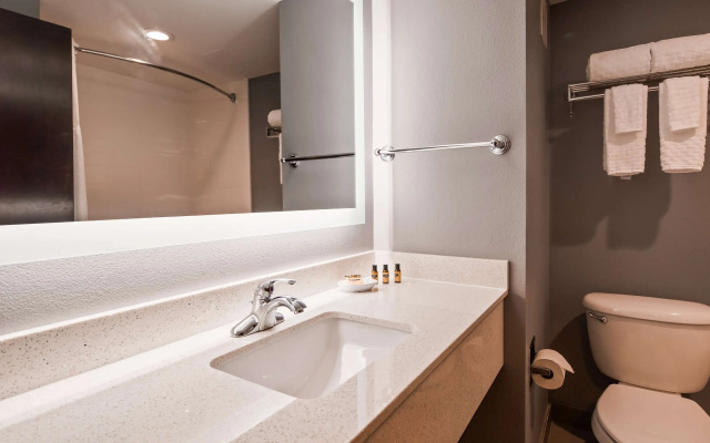 Best Western Plus Fairfield Hotel