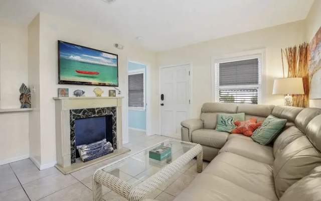 Bay Breeze Bungalow