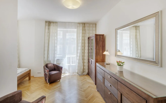 Selinor Old Town Apartments