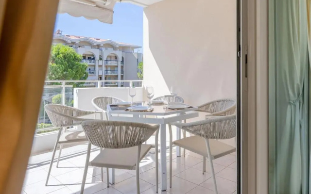 Stylish 2-bedroom apartment in an upscale residence building