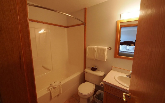 Executive House Suites Hotel & Conference Centre