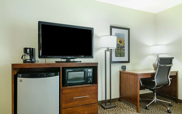 Quality Suites Springdale West I-49