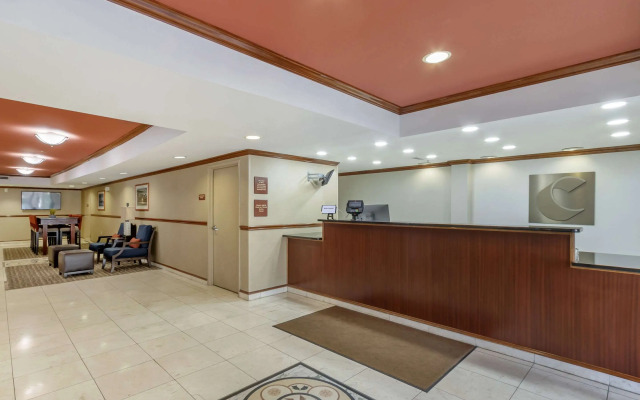 Comfort Inn & Suites Charleston Airport Convention Center