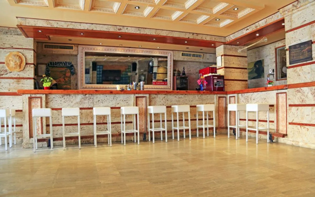 Hotel Aris