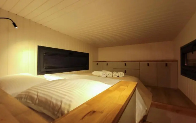 Ten Ti̇ny House