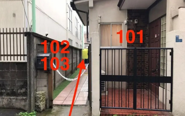 Nishi-Shinjuku HOUSE FIVE 1F