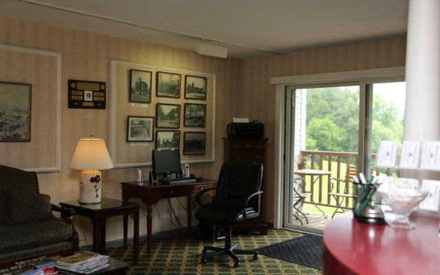 Fairbanks Inn