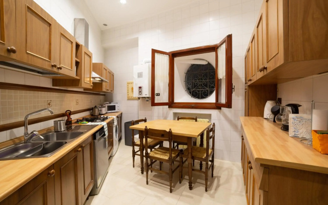 The Dante Apartment