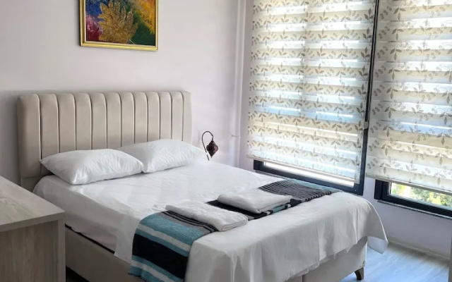 Tsira Suite