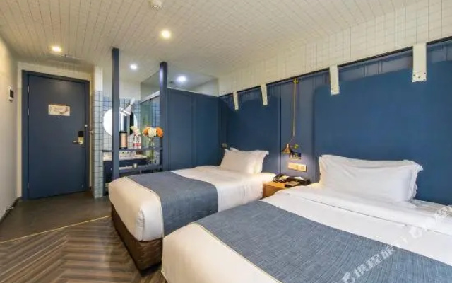 Oula Art Hotel