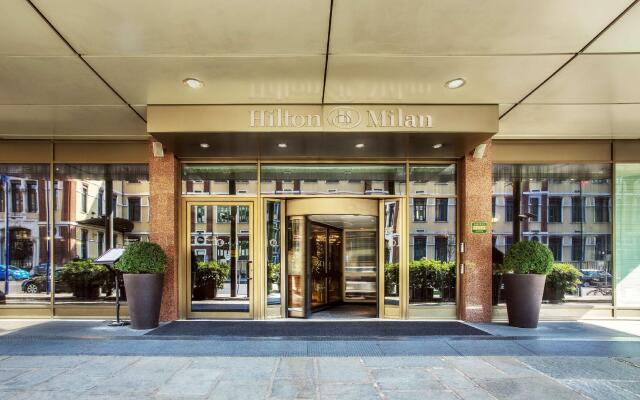 Отель Hilton Milan вид на фасад
