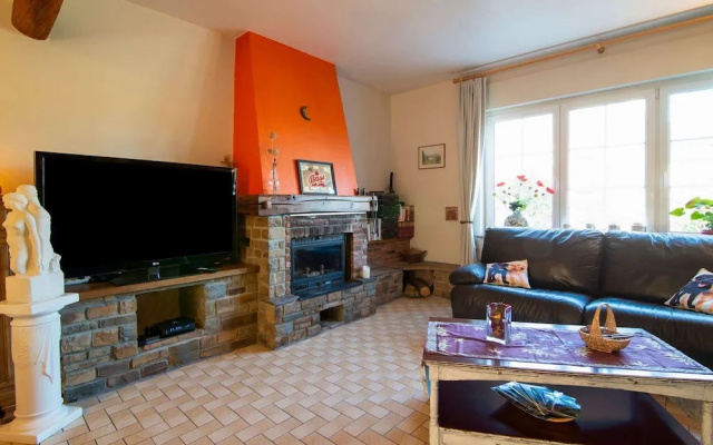 Charming Holiday Home in Houyet Near Forest