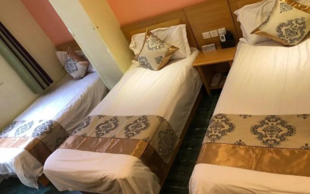 Beijing Yuhai Hotel (Children's Hospital)