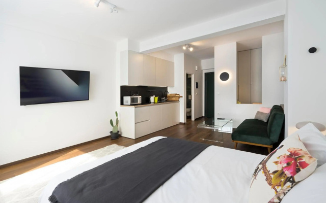 Athens' Best Location- Stunning & Spacious Studio