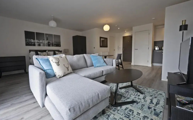 Seven Living Ashford - Luxury Studio Apartment