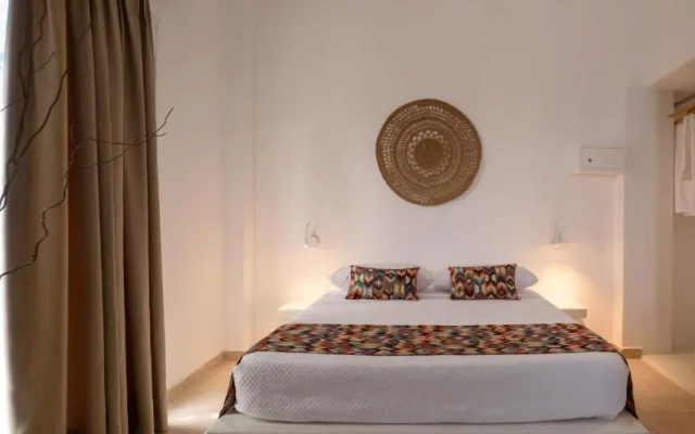 Cal Day Rooms Santorini