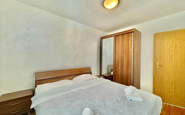 Family three bedroom Apartment Petrovac