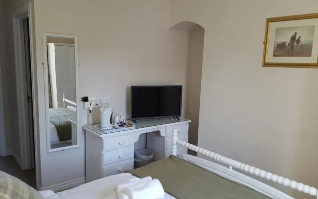 Central Bar Guesthouse