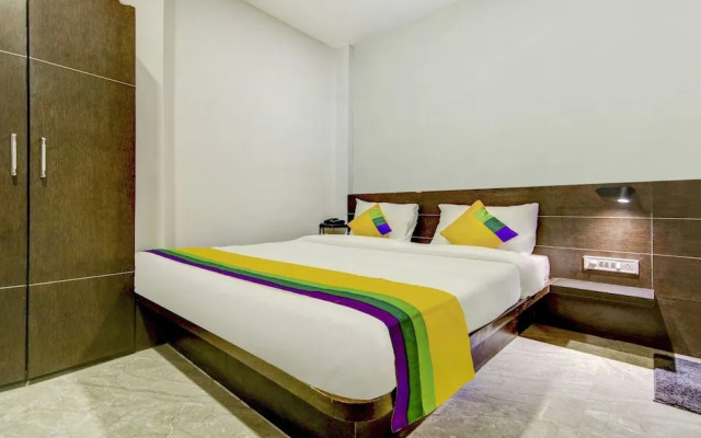 Hotel O S7