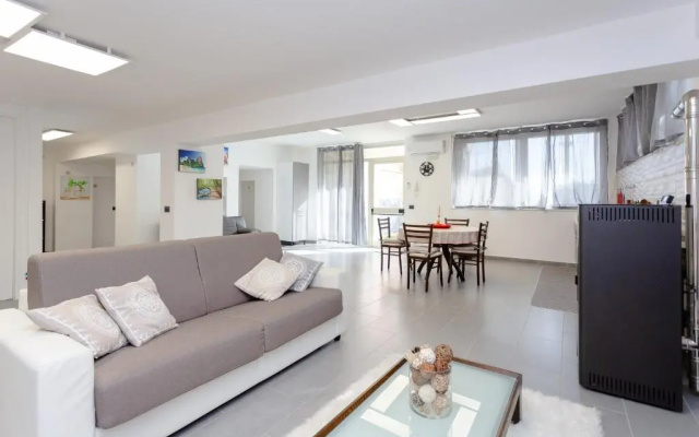 Etna Apartment Titani