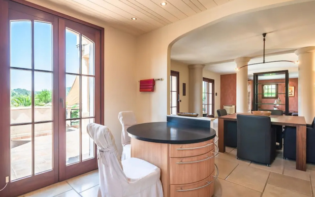 Cosy Holiday Home in Seillans With Private Swimming Pool