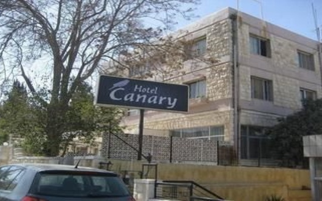 Canary Hotel вид на фасад