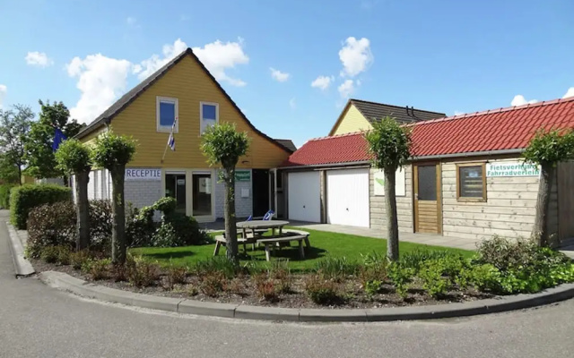 Spacious Home With Wifi at 200 m. From the Beach